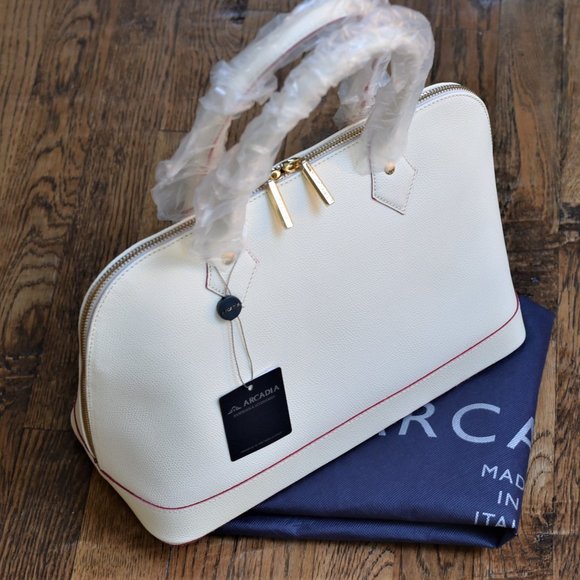 NEW ! ARCADIA  LEATHER BUGATTI BAG WITH DUST BAG. MADE IN ITALY - Picture 8 of 12